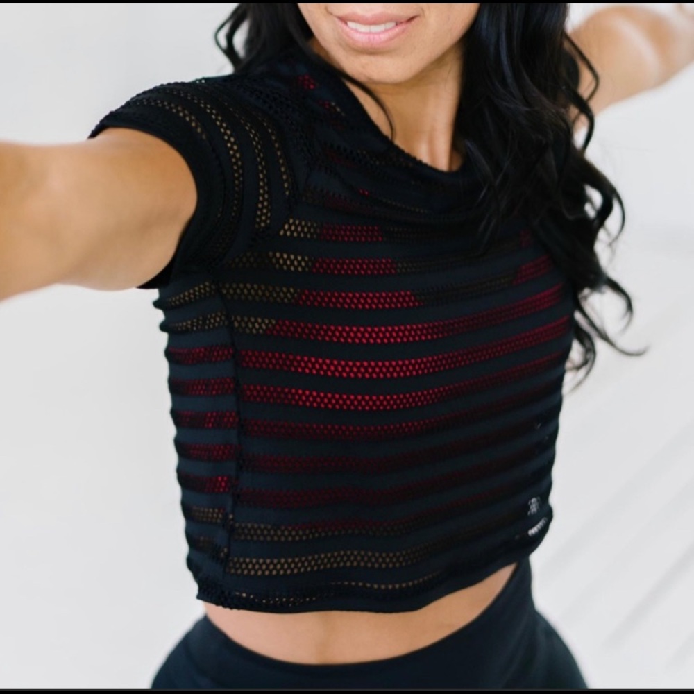 Black Edge Chill Crop Top